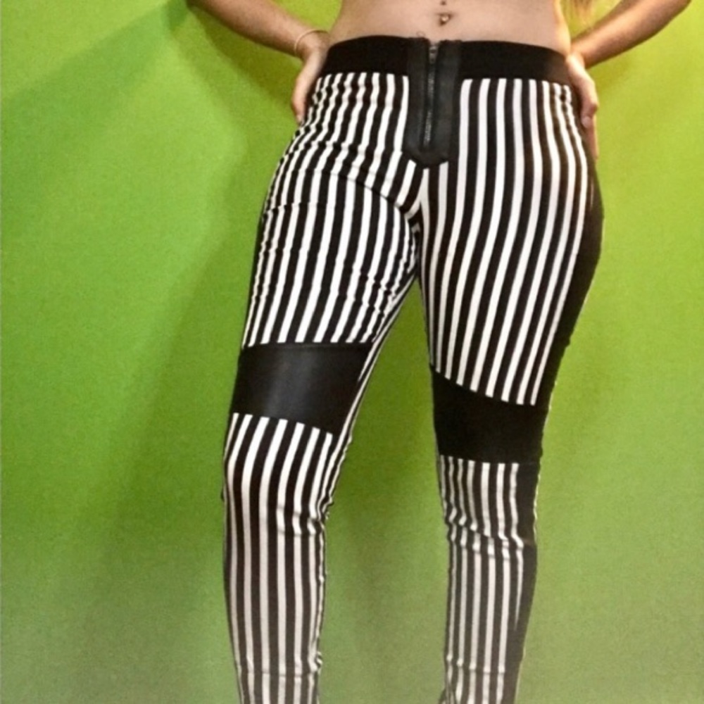 Faux leather striped pants